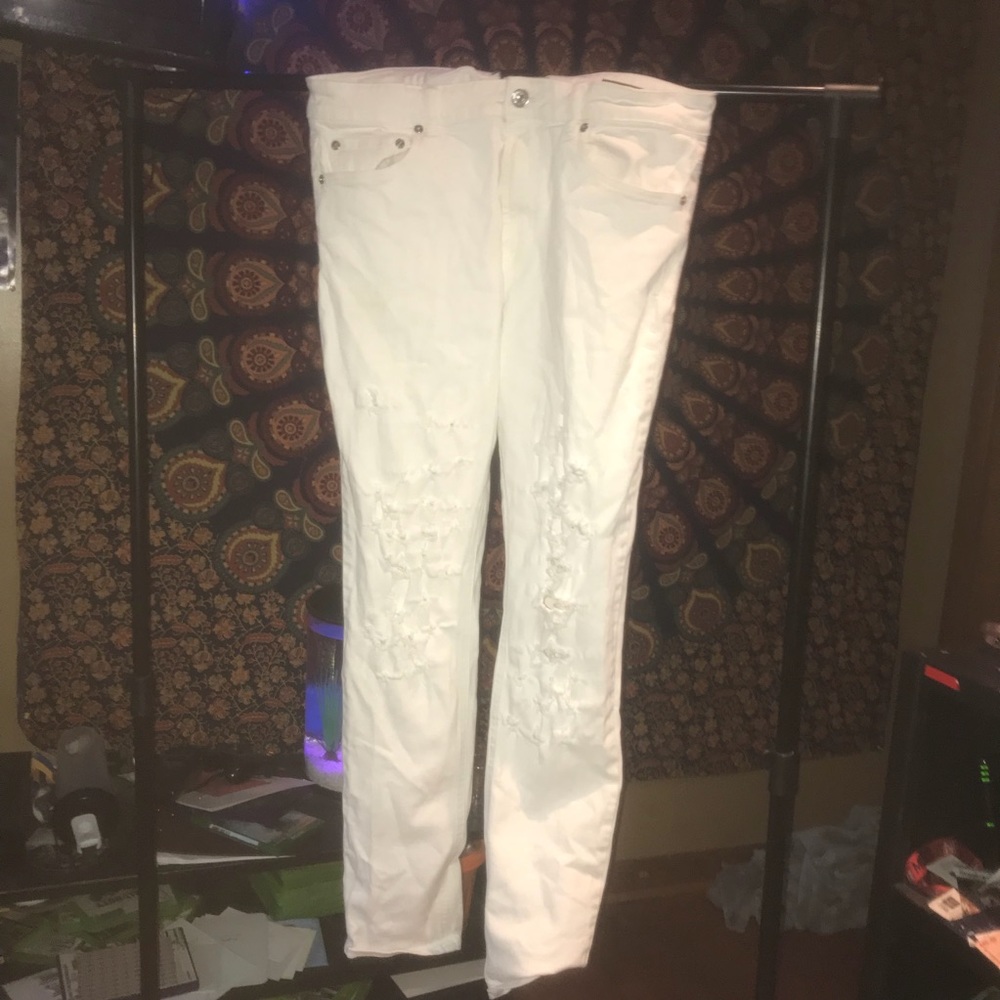 White Pacsun ripped jeans